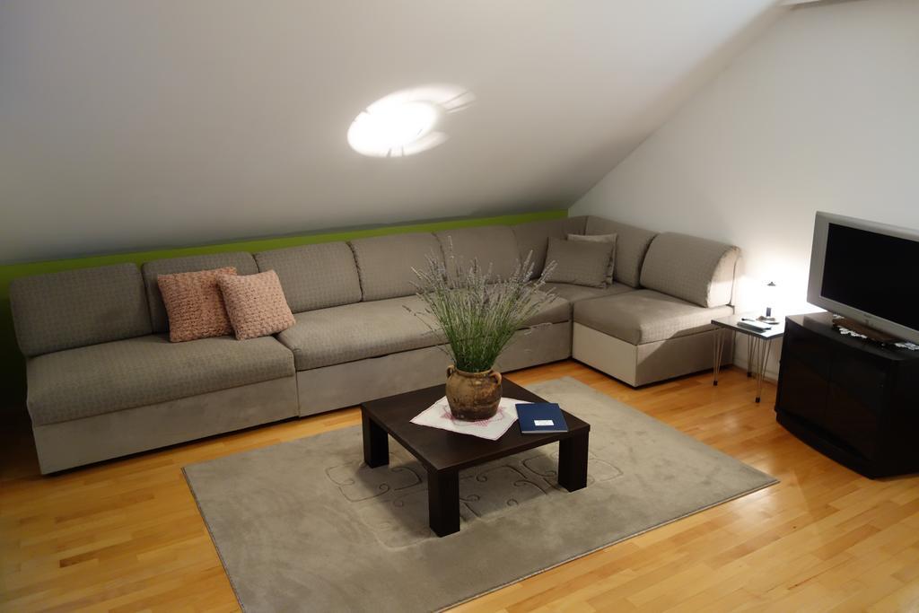Apartment Beks ポストイナ エクステリア 写真